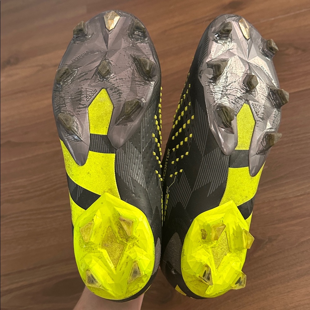 Adidas predator laceless soccer cleats - Picture 4 of 4